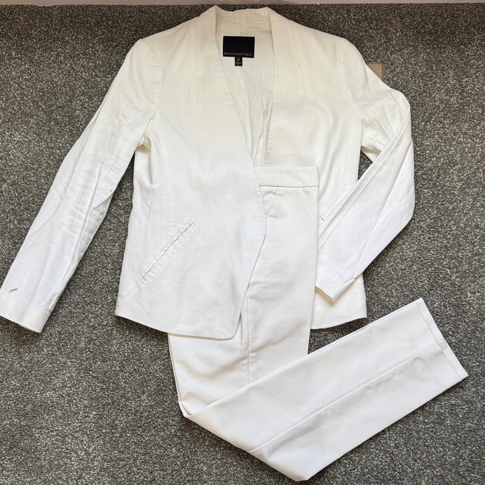Banana Republic White Women's Blazer and Pants Set